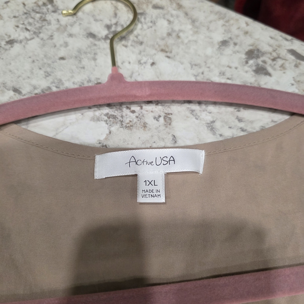 Active USA Beige Top